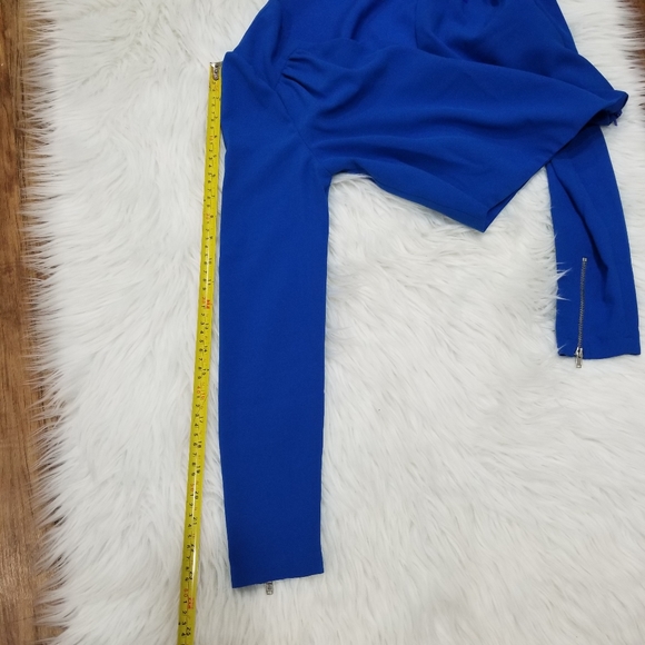 LONG Blue SLEEVES BLOUSE.. - Picture 12 of 16